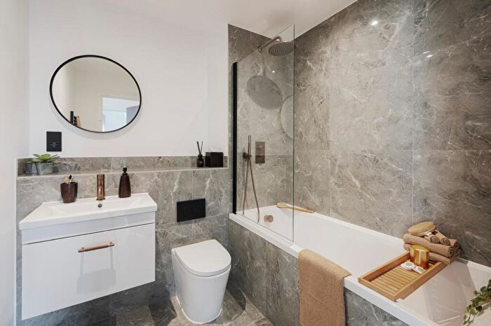 1 Bedroom Apartment To Rent In Windsor Bridge Road, Bath, BA2