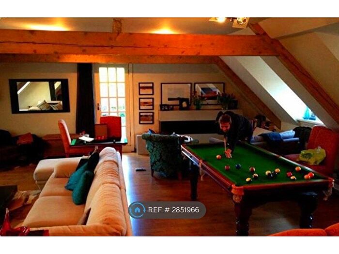 3 Bedroom Flat To Rent In Lenham Rd., London, SE12