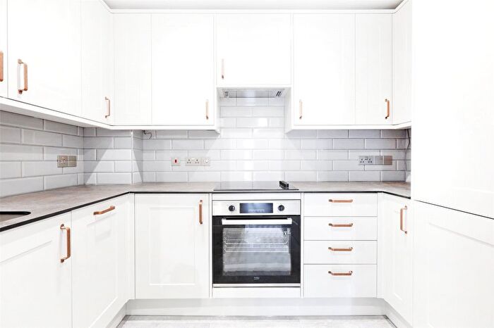 1 Bedroom Flat To Rent In Westminster Bridge Road, London, SE1