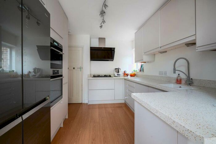 4 Bedroom Detached House To Rent In Ash Grove, Guildford, , Guildford, GU2