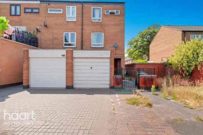 4 Bedroom End Of Terrace House For Sale In Osman Close, The Meadows, NG2