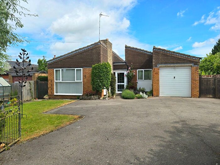 4 Bedroom Bungalow For Sale In Hartwell Road, Roade, Northampton, NN7