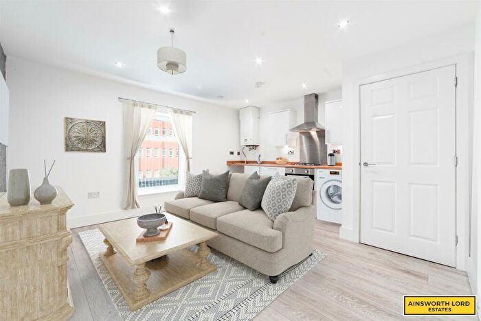 2 Bedroom Apartment To Rent In Bed, First Floor Flat, Duckworth St. Darwen, BB3