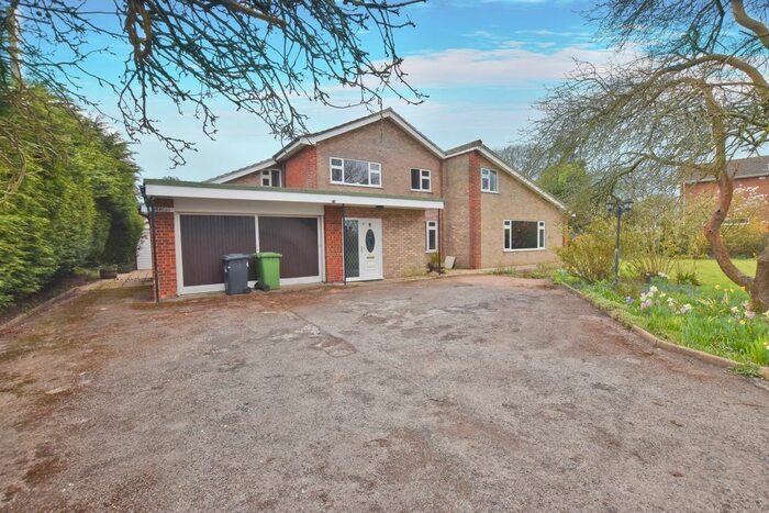 5 Bedroom Detached House For Sale In Cromer Road, Felmingham, North Walsham, NR28
