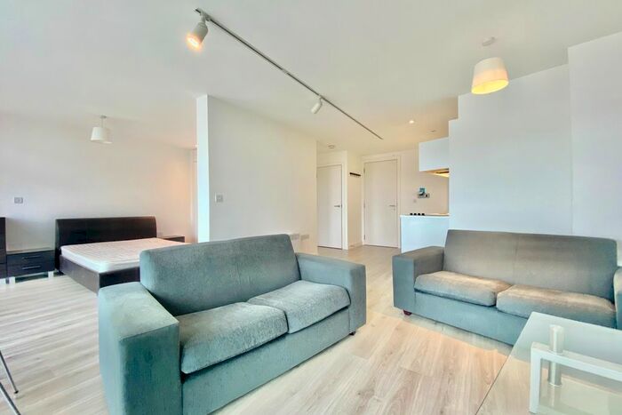 1 Bedroom Flat To Rent In Manor Mills, Ingram Street, Leeds, West Yorkshire, LS11