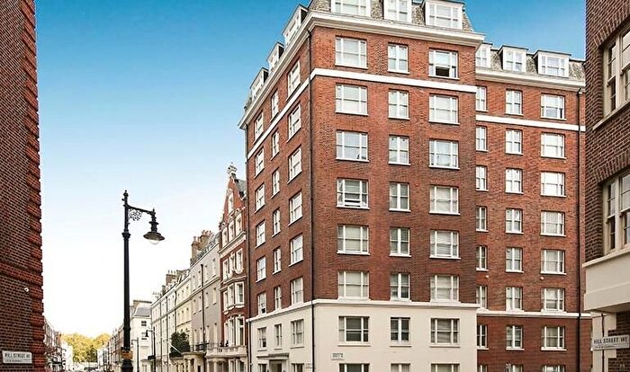 1 Bedroom Flat To Rent In Hill Street, London, W1J