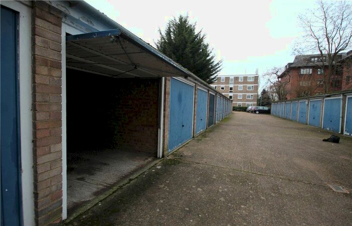 Parking/garage To Rent In Old Church Lane, Perivale, Greenford UB6