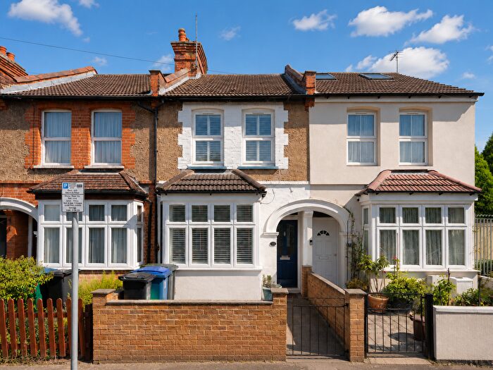 3 Bedroom Terraced House For Sale In Kensington Avenue, Watford, Hertfordshire, WD18