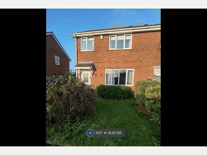3 Bedroom Semi-Detached House To Rent In Cannock Close, Ellistown, Coalville, LE67