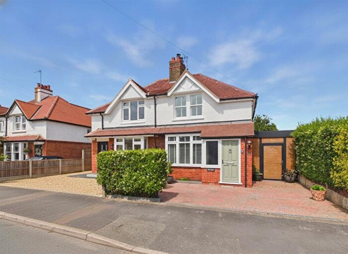 3 Bedroom Semi-Detached House For Sale In Rydal Road, Longlevens, Gloucester, GL2