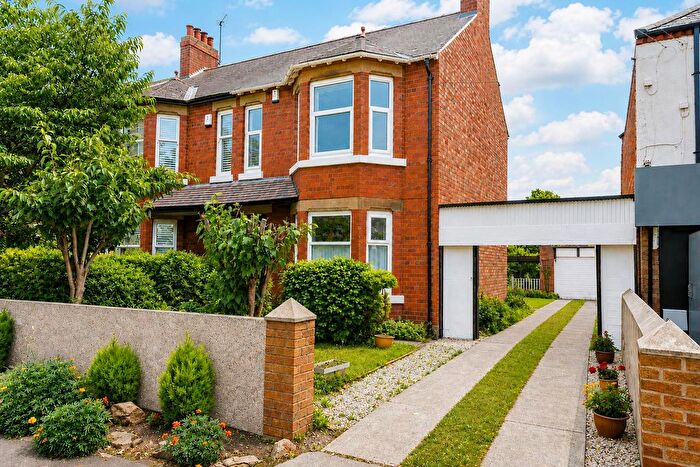 3 Bedroom Semi Detached House For Sale In Beckfield Lane, York, YO26