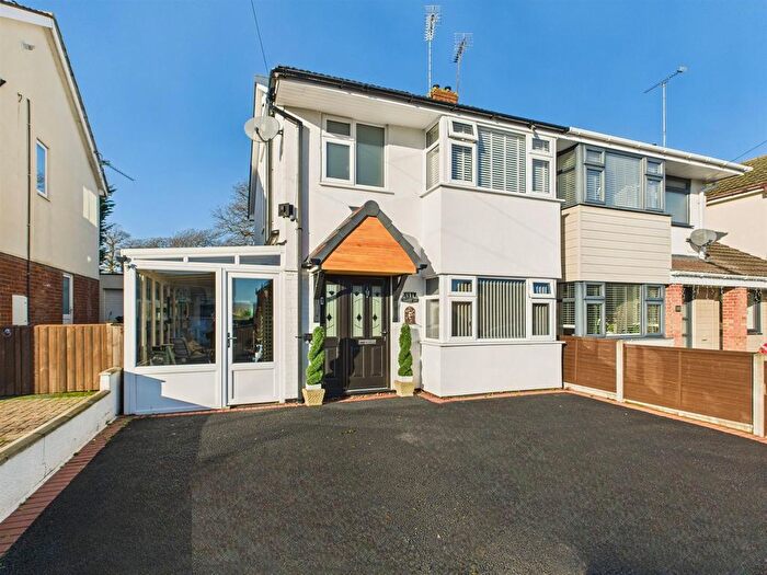 3 Bedroom Semi Detached House For Sale In Hempsted Lane, Gloucester, GL2