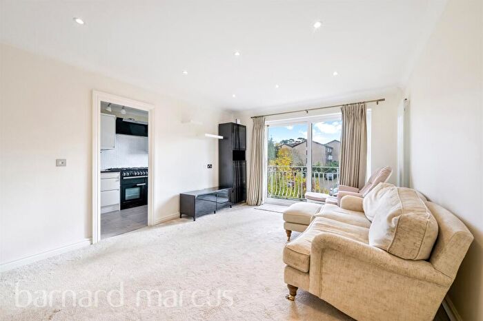 2 Bedroom Flat For Sale In Fleetwood Close, Croydon, CR0