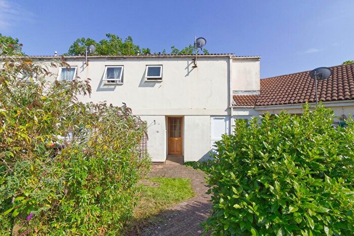 2 Bedroom Ground Maisonette To Rent In Stantonbury, Milton Keynes, Buckinghamshire, MK14