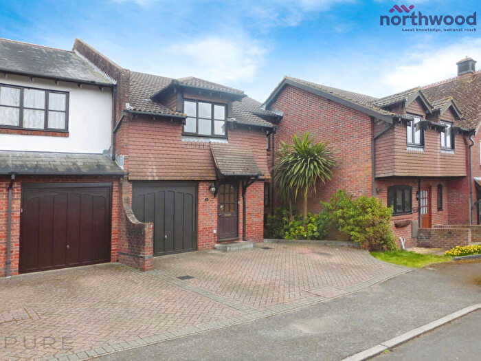 4 Bedroom Terraced House To Rent In Old Cottage Close, West Wellow, SO51