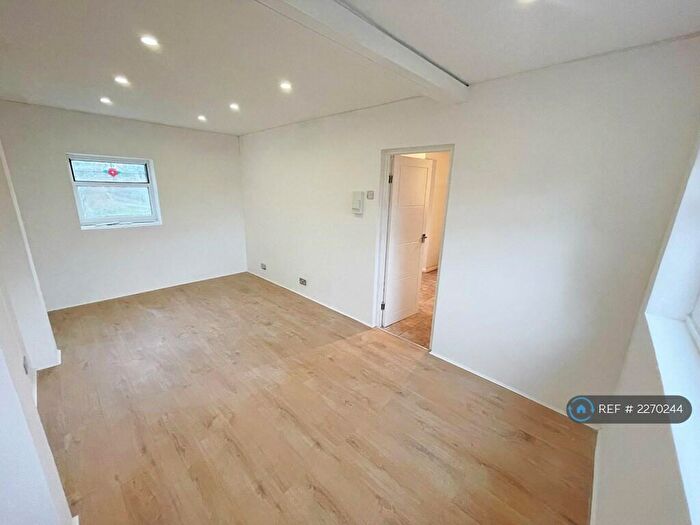 4 Bedroom End Of Terrace House To Rent In Tennyson Road, Liverpool, L36