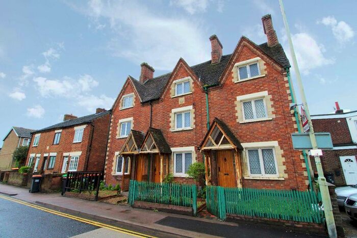 2 Bedroom Cottage To Rent In St Johns Street, Kempston, MK42