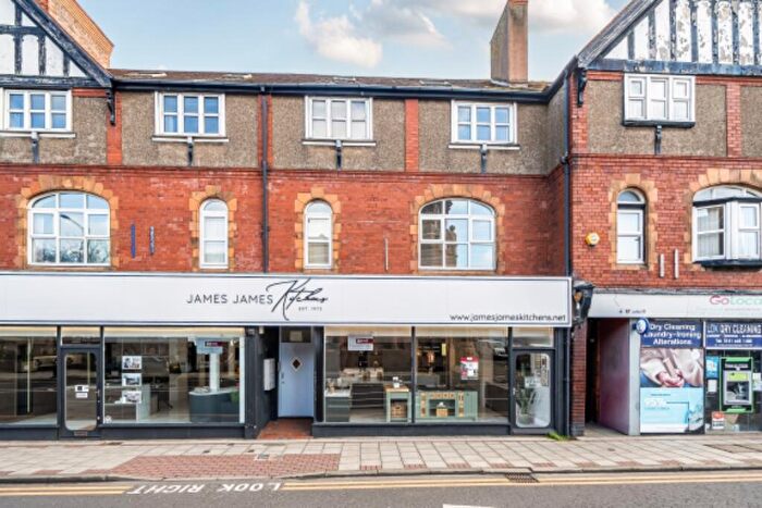 3 Bedroom Maisonette For Sale In Grange Road, CH48