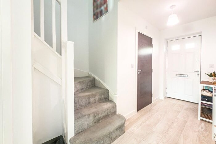 4 Bedroom Detached House For Sale In Stag Walk, Binfield, Berkshire, RG42