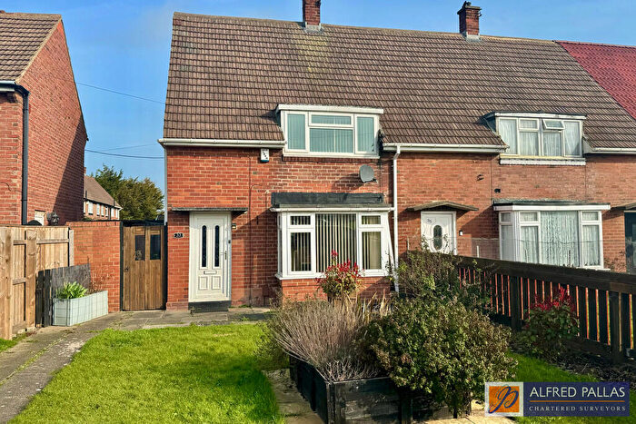 2 Bedroom End Of Terrace House For Sale In Chiswick Road Hylton Castle, SR5