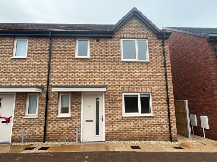 3 Bedroom Semi Detached House To Rent In The Colliery, Telford, Shropshire, TF2