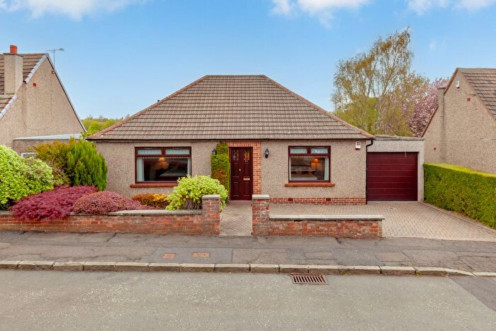 3 Bedroom Detached Bungalow For Sale In Campbell Park Crescent, Edinburgh, EH13