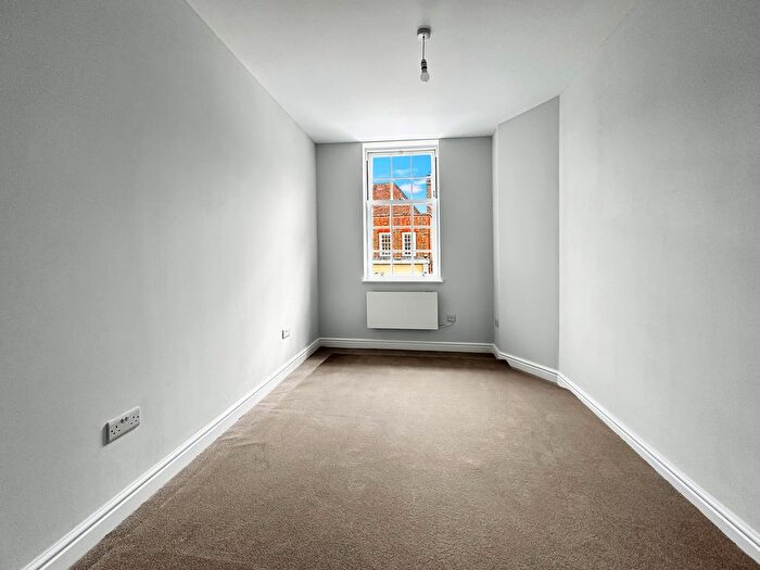 1 Bedroom Flat For Sale In Chesham Road, Amersham, HP6