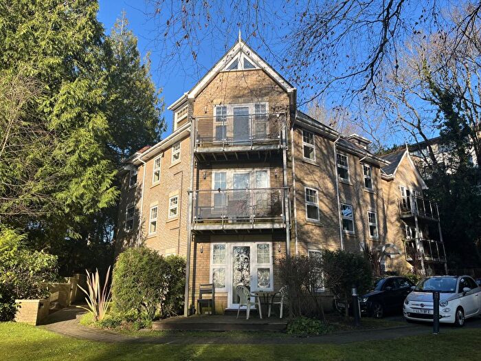 2 Bedroom Flat To Rent In North Road, Poole, BH14