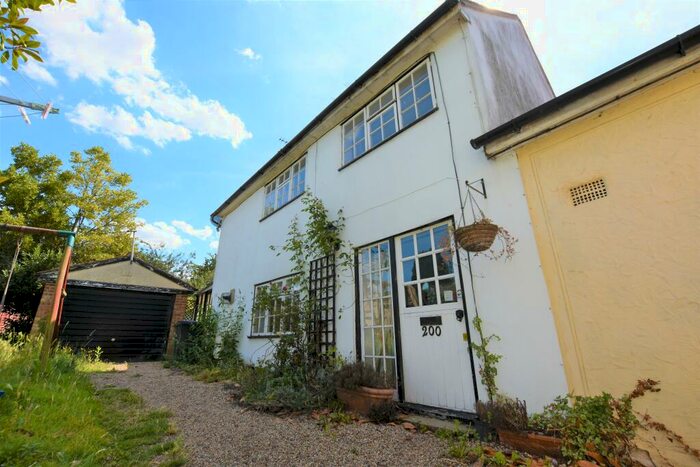 2 Bedroom Cottage To Rent In Church Street, Bocking, Essex, CM7