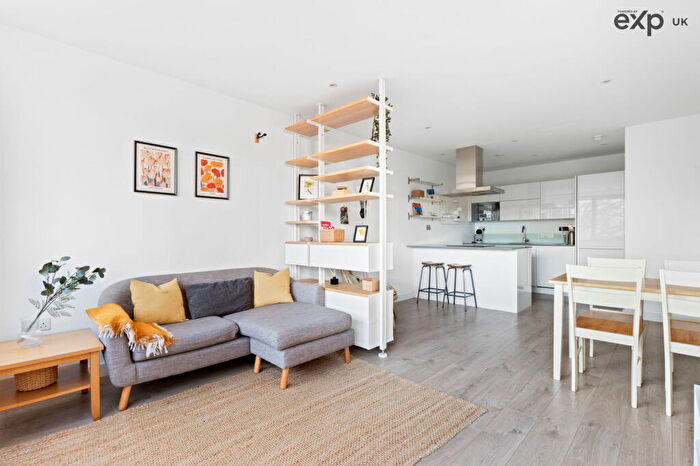 1 Bedroom Apartment For Sale In Guest House, St. Pauls Way, London, E3