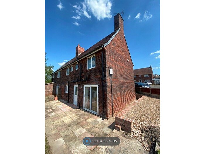 3 Bedroom Semi-Detached House To Rent In South Avenue, Rainworth, Mansfield, NG21