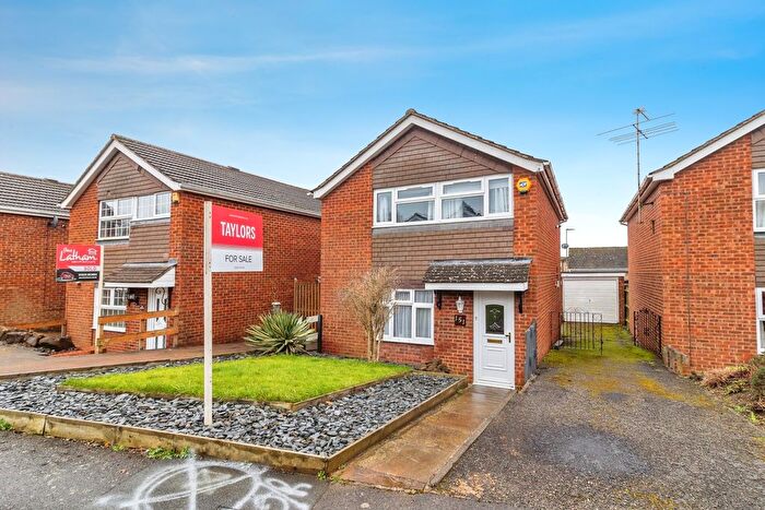 3 Bedroom Detached House For Sale In Bideford Green, Leighton Buzzard, Bedfordshire, LU7