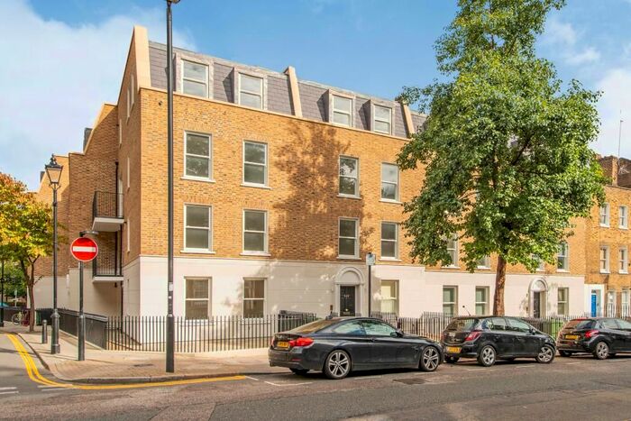 3 Bedroom Flat To Rent In St John Street, London, EC1V