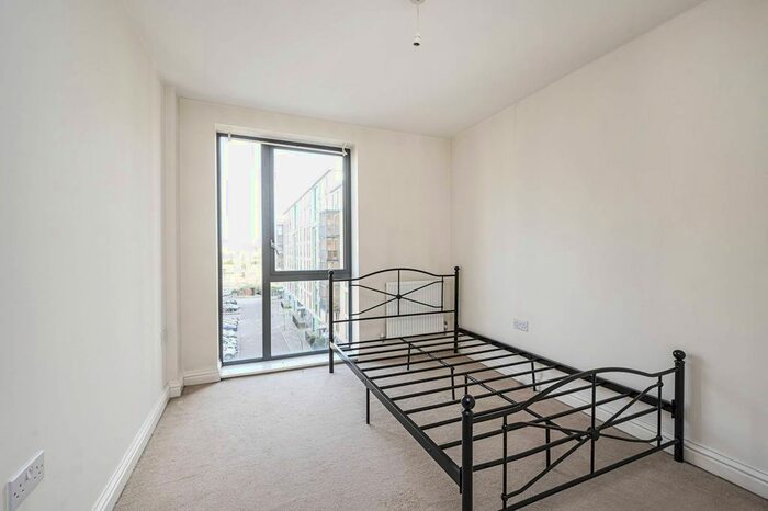 3 Bedroom Flat To Rent In Charcot Road, Colindale, London, NW9