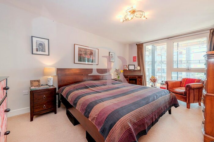 3 Bedroom Flat To Rent In Dalston Square, London E8