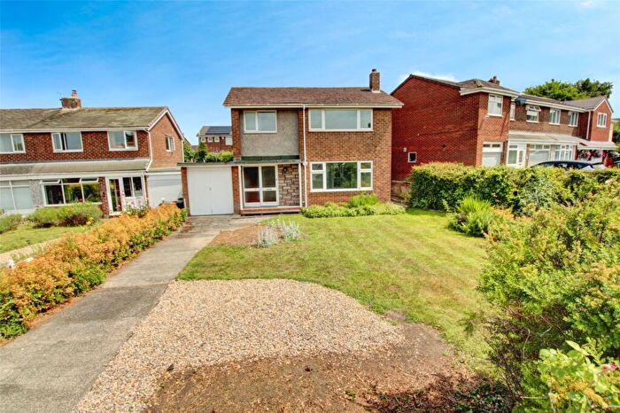 3 Bedroom Detached House For Sale In Hawthorn Crescent, Gilesgate, Durham, DH1