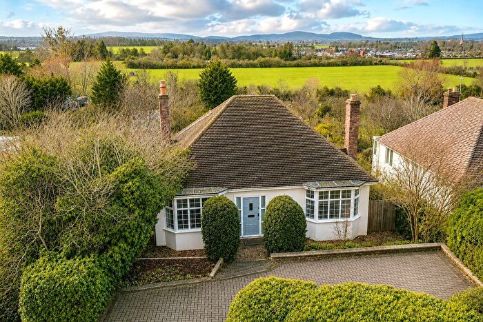 4 Bedroom Detached House For Sale In Evesham Road, Broadway, Worcestershire, WR12