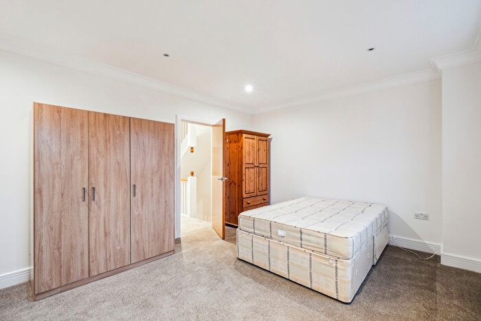 4 Bedroom Terraced House To Rent In Bective Place, Putney, SW15
