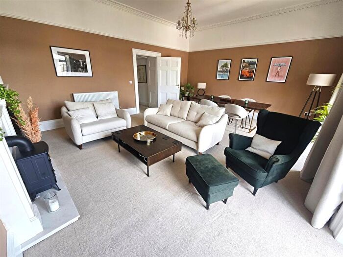 3 Bedroom Apartment For Sale In Parkwood Road, Tavistock, PL19