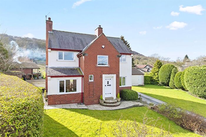 3 Bedroom Detached House For Sale In East Chevin Road, Otley, LS21
