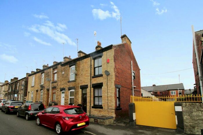 2 Bedroom End Of Terrace House To Rent In Beechwood Road, Sheffield, South Yorkshire, S6