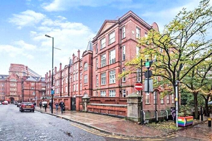 2 Bedroom Apartment For Sale In Lexington, Chorlton Street, Manchester, M1