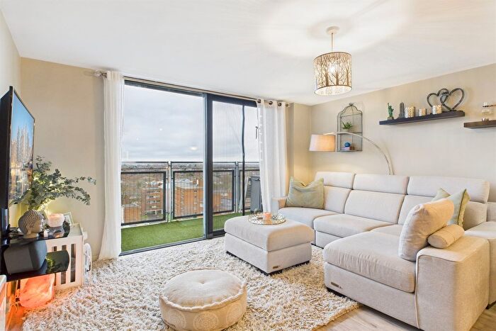 2 Bedroom Flat To Rent In Sutton Park Road, Sutton, SM1