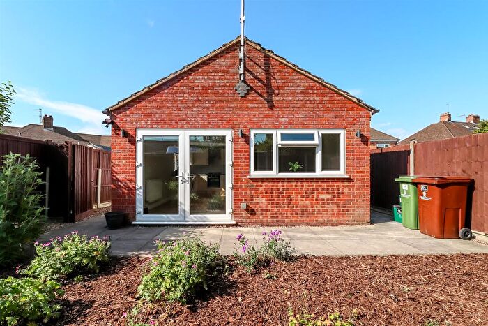 1 Bedroom Bungalow To Rent In Humber Road, Cheltenham, GL52