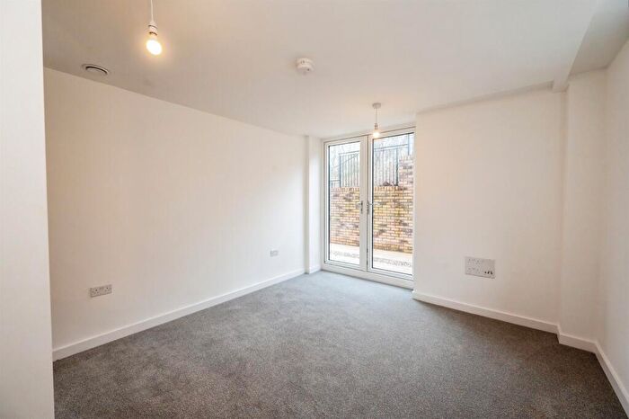 1 Bedroom Apartment For Sale In Eden Avenue, Birmingham, B12