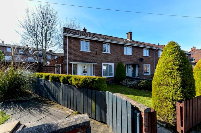 2 Bedroom Terraced House For Sale In Knockwood Grove, Belfast, BT5