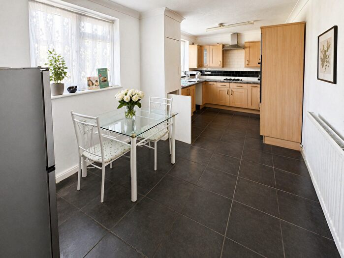 3 Bedroom Terraced House To Rent In Edington Road, London, SE2