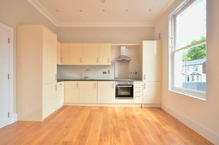 1 Bedroom Flat To Rent In Norwood Road, Herne Hill, London, SE24
