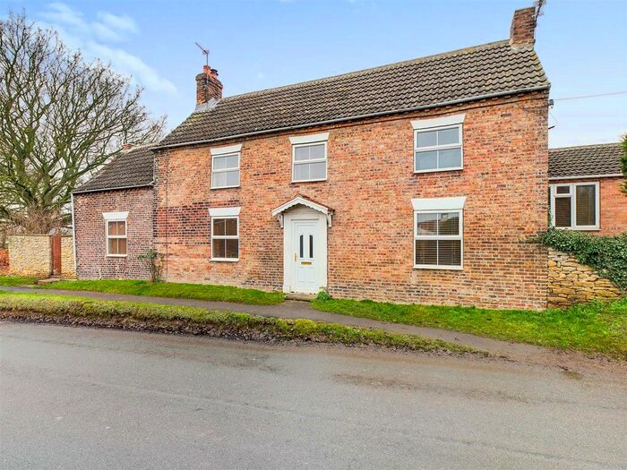 4 Bedroom Detached House For Sale In South Newbald, York, YO43
