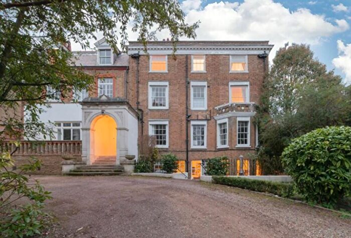 2 Bedroom Flat To Rent In Old Frognal Court, (), Hampstead., NW3